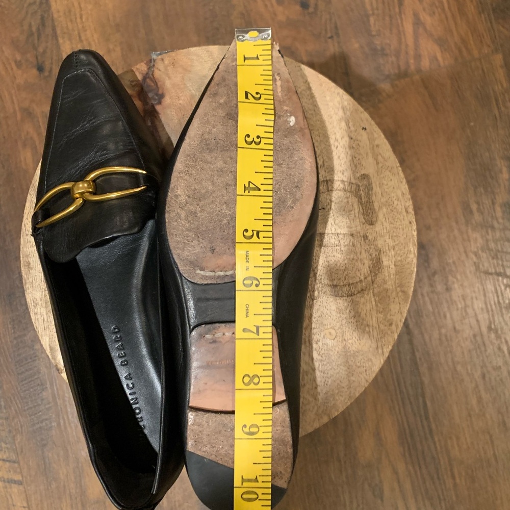 Veronica Beard Champlain Black Leather Loafers with Gold Chain - Picture 6 of 11